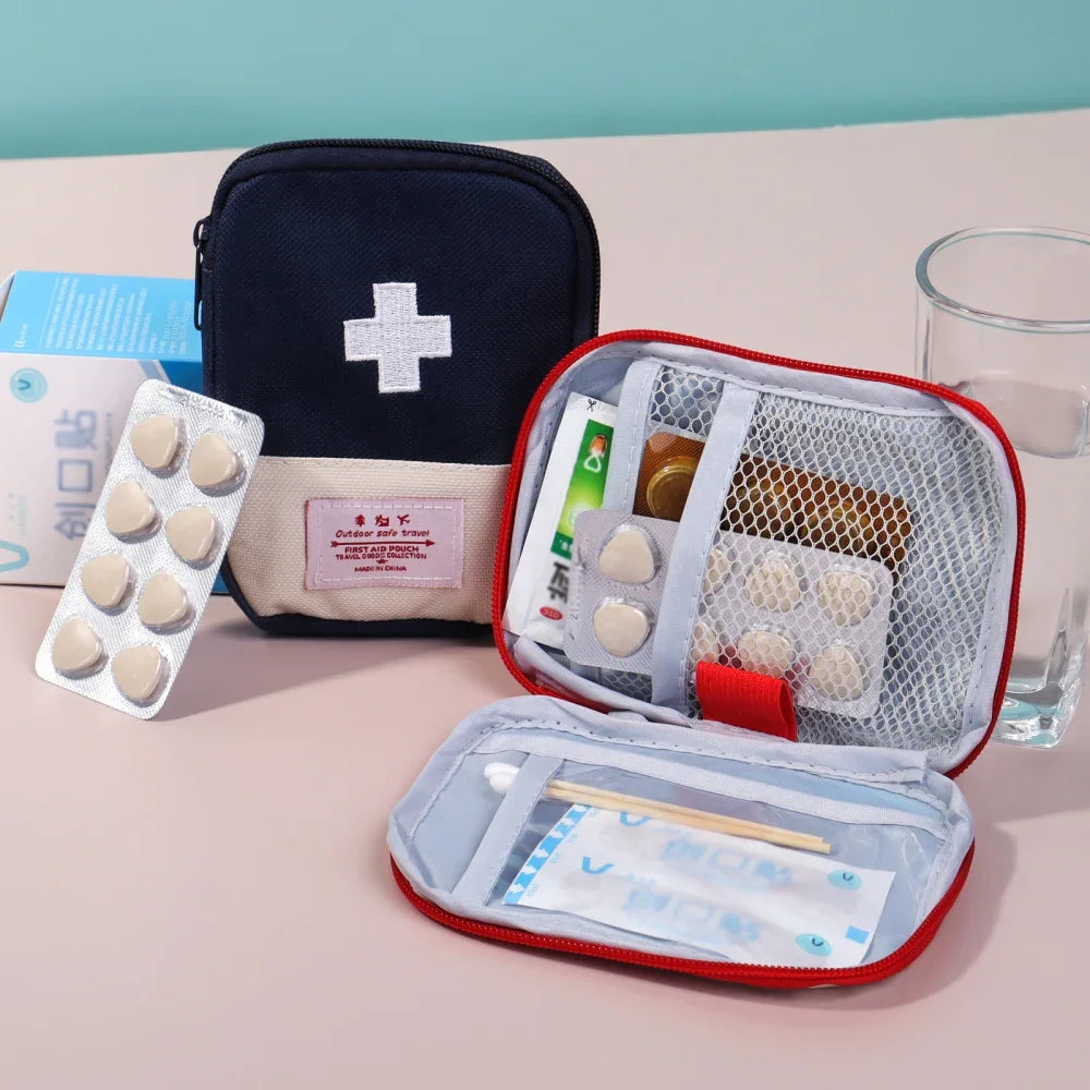 Portable Medicine Bag – Cute First Aid Kit Organizer, Medical Emergency Kit for Travel, Outdoor & Household Pill Storage
