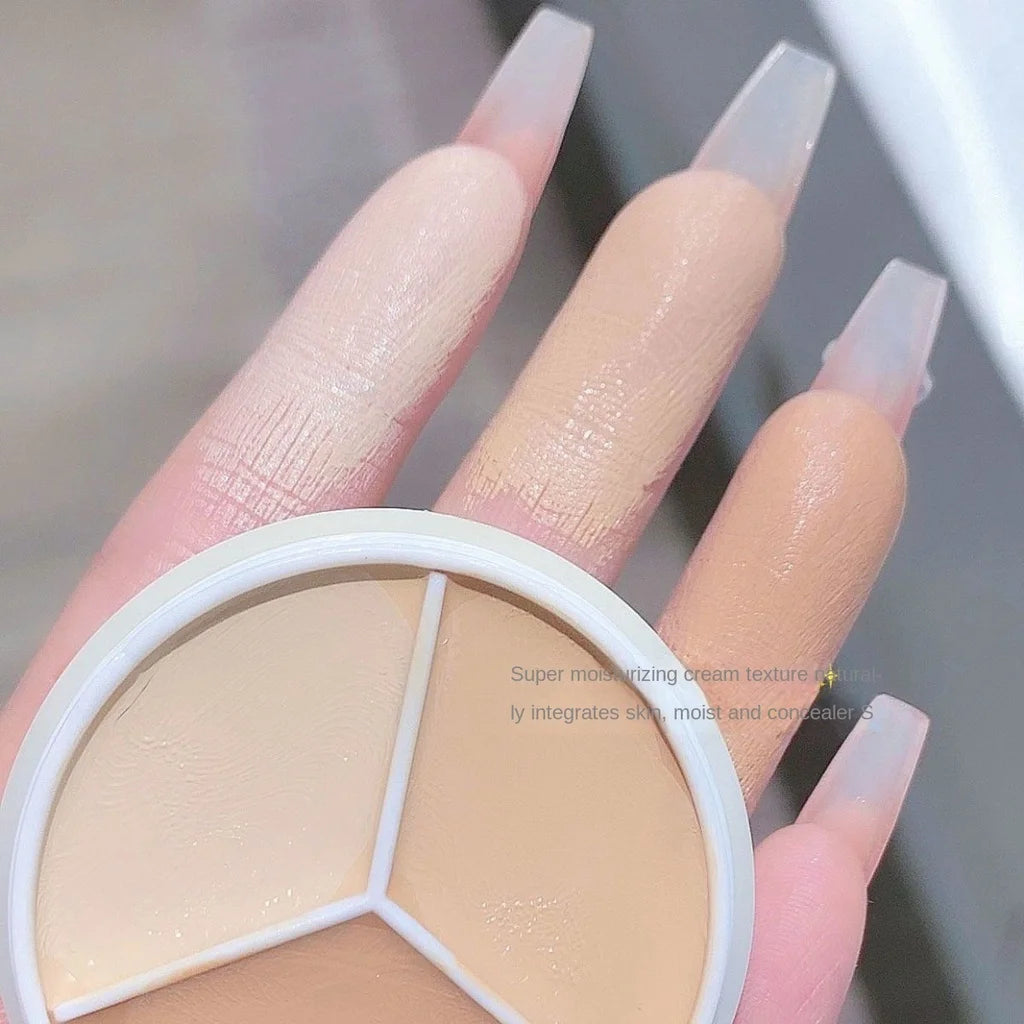 3-Color Concealer Palette – Professional Coverage for Dark Circles and Face Imperfections