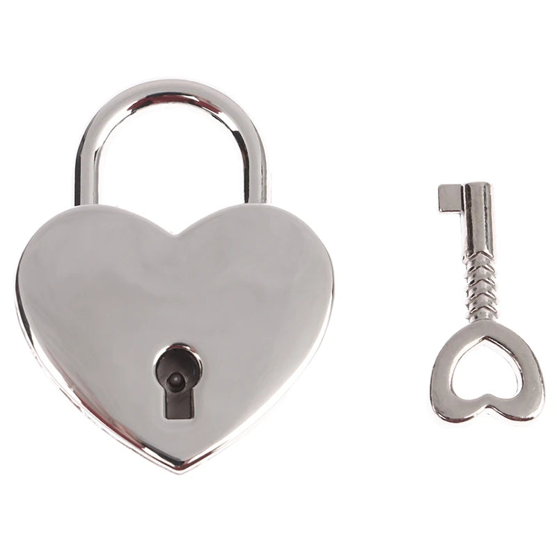 Vintage Heart-Shaped Metal Mini Padlock – Key Lock for Bags, Suitcases, and Luggage Boxes with Key
