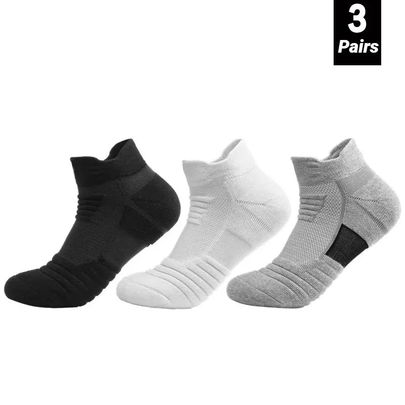 3 Pairs Men's Anti-Slip Football Socks - Breathable Soccer Basketball Sports Socks for Running & Hiking 39-45