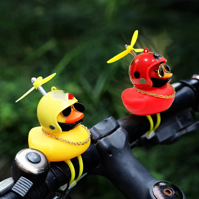 Car Duck Pendant with Helmet - Small Yellow Duck Riding Road Bike, Motor Helmet Cycling Accessory (No Lights)
