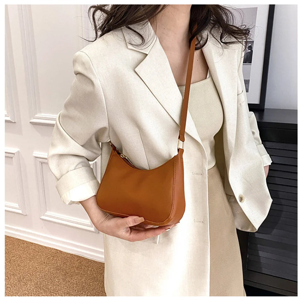 Fashionable Women's Underarm Bag – Stylish and Trendy Handbag