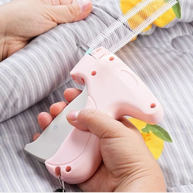 Garment Label Gun — Soft Silicone Pinless Snap Sewing Tool with Anti-Slip Holder