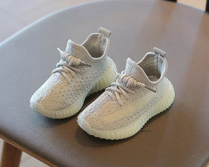 New Kids Fashion Sneakers – Breathable, Soft Bottom Casual Running Shoes for Boys & Girls