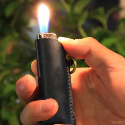 Vintage PU Leather Lighter Holster Keychain – Portable Protective Sleeve for Men’s Lighters & Everyday Carry Accessory
