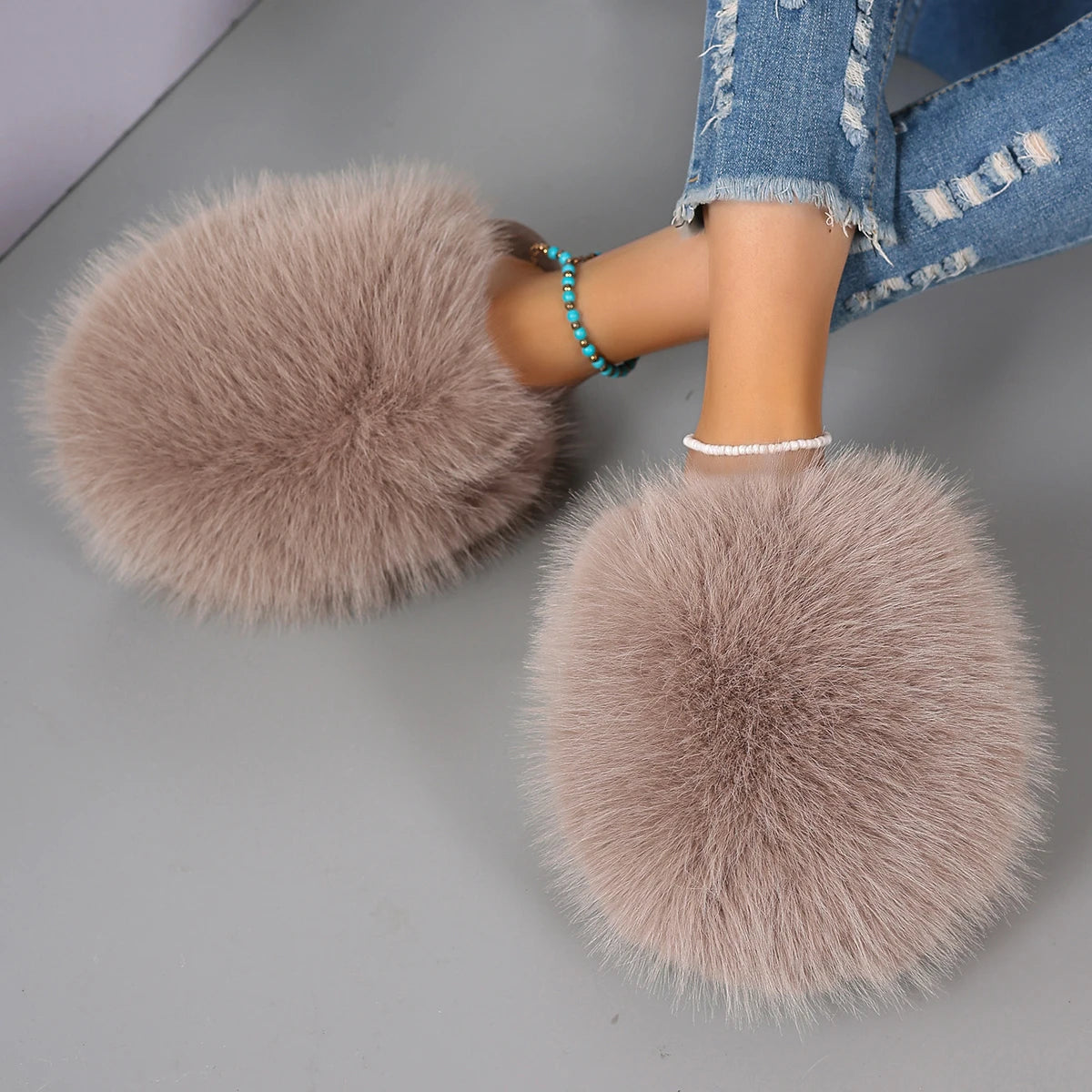 Women’s Winter Fashion Fur Slippers – Fluffy Plush Luxury Outdoor Non-Slip Flat Slides