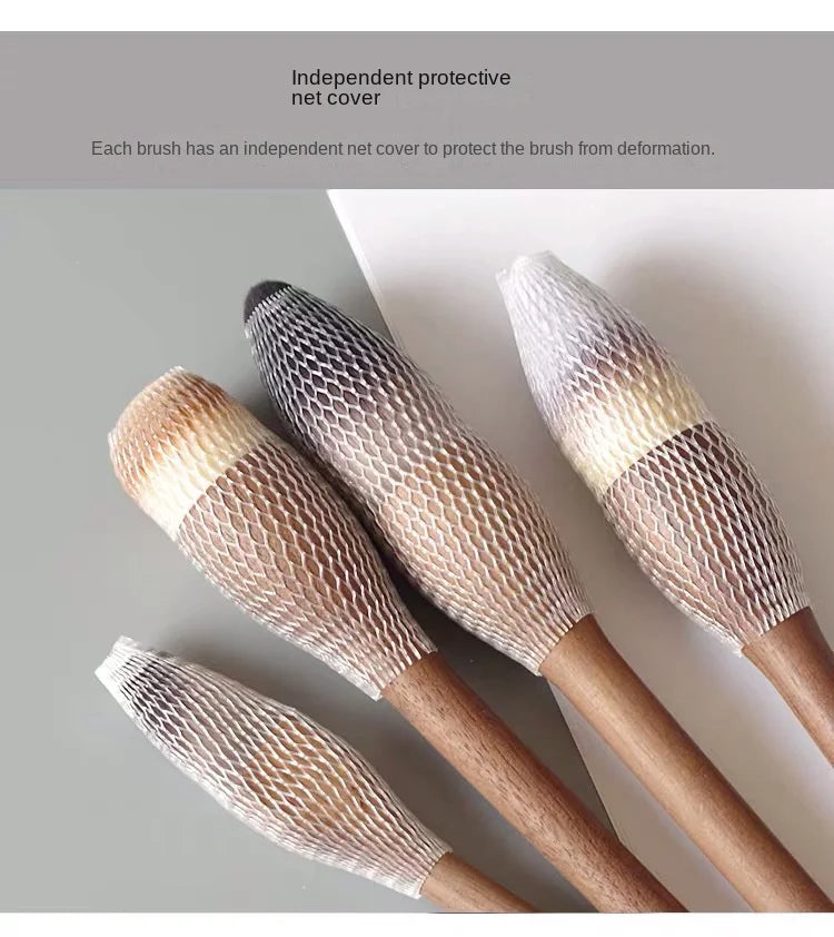 New European Vintage Wood Handle Makeup Brush – High-Quality Walnut Soft Powder, Blush & Foundation Contour Brush
