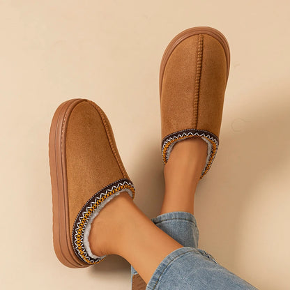 Winter Women's Slippers – Fashionable Fuzzy Fur, Anti-Slip Soft Sole, Warm Indoor & Outdoor Plush Houseshoes for Men & Women