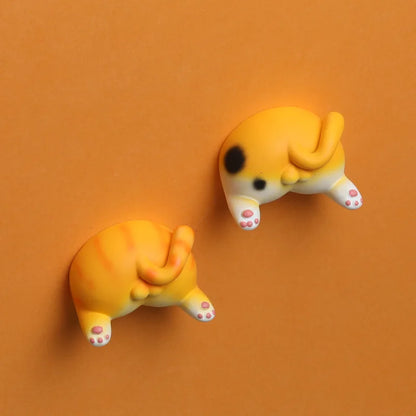 Kitty Buttocks Refrigerator Magnets – Cute Cartoon Animal Resin Magnets for Wall, Car & Fridge Decoration Accessories