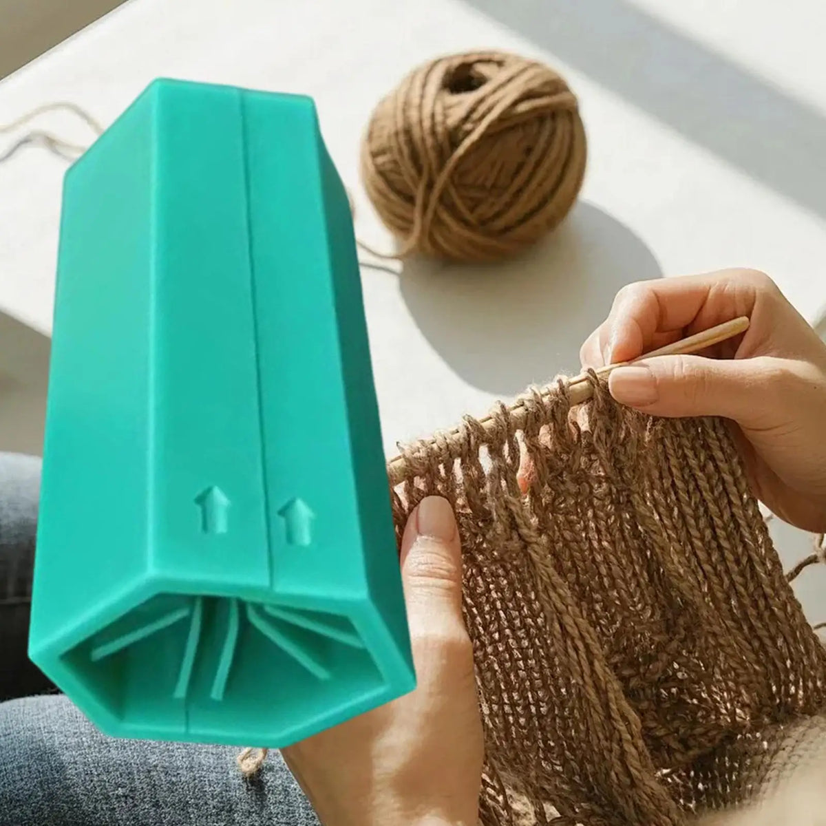 Chunky Yarn Combing Tool - Ergonomic Yarn Rake & Straightener for Chenille, Crochet & Knitting