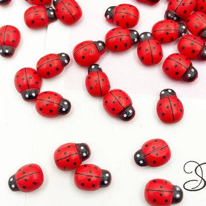 100Pcs Wooden Mini Ladybug Stickers – 8x11mm Self-Adhesive Red DIY Craft Decorations for Scrapbooking, Home, Garden & Party Decor
