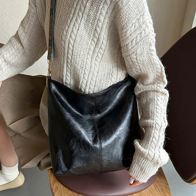 Wide Geometric Strap Shoulder Bag - Large Capacity Crossbody PU Leather Bag for Women, Retro Style for Shopping and Travel