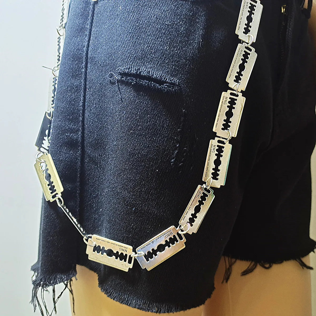 New Personalized Punk Metal Blade Belt Chain – Cool Street Trend Waist Chain for Men & Women