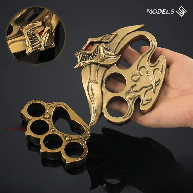 Tiger Four-Finger Boxing Glove Toy — 14/11cm Metal Game Peripheral Model Gift for Kids