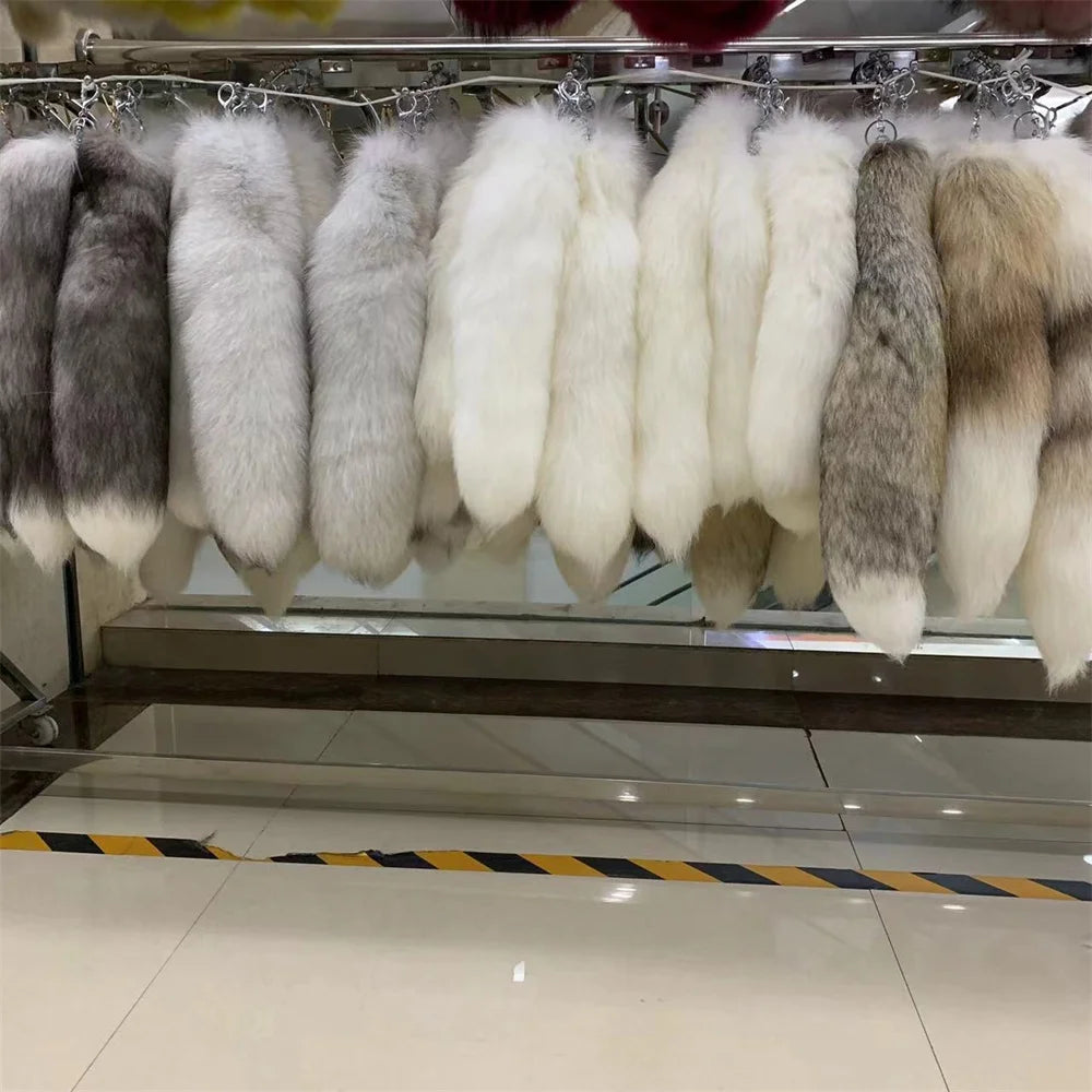 Natural Fox Fur Tail Keychain – 40cm Furry Racoon Bag Charm & Fluffy Keyring Accessory for Women