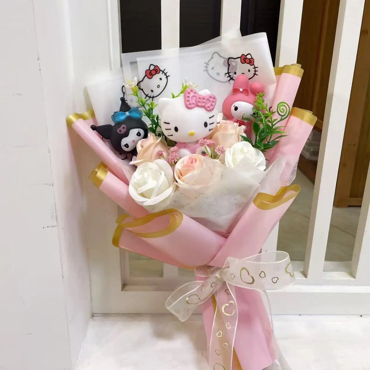 Kawaii Hello Kitty Cat Dolls with Artificial Flowers – Creative Sanrio Bouquet for Christmas, Valentine’s & Birthday Graduation Gifts
