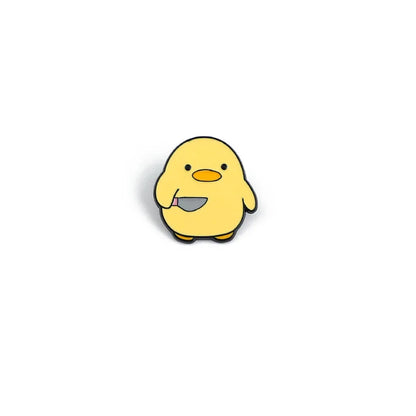 Cute Yellow Duck with Knife Enamel Brooch – Fun Cartoon Metal Pin, Creative Personality Badge & Best Friend Gift