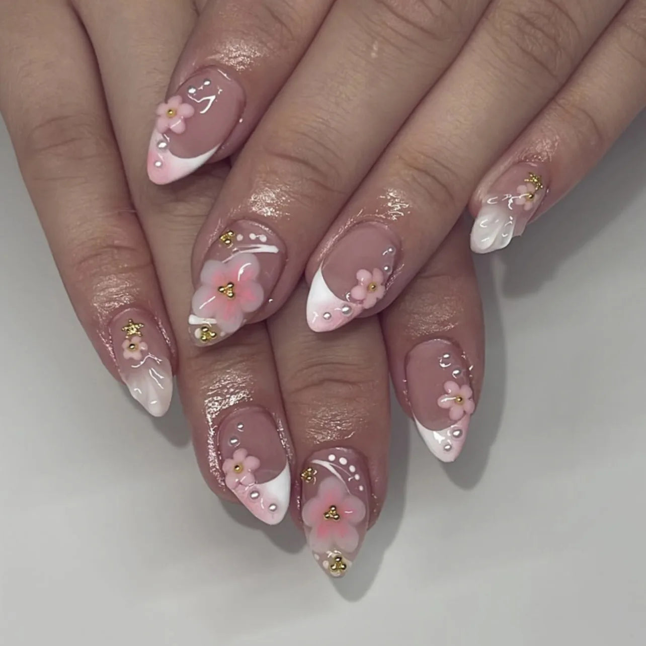 24PCS Strawberry Bow Press On Nails - Red Short Almond Pearl Starlight Floral False Nail Art Tips