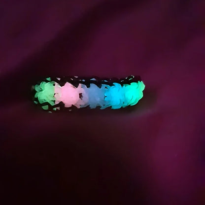 600pcs Glow-in-the-Dark Loom Band Kit – Colorful DIY Bracelet Making Set with Beads & Accessories for Friendship Crafts