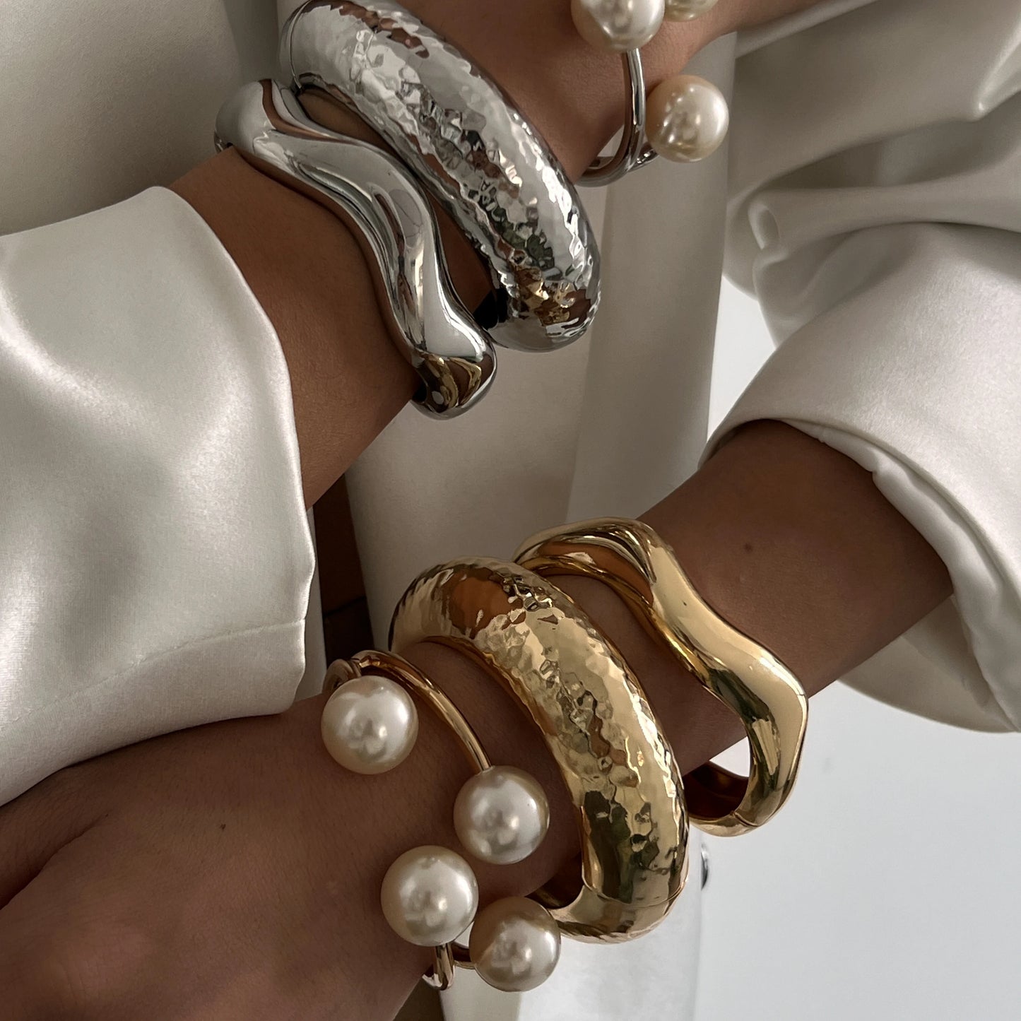 Ingemark Chunky Pearl Cuff Bracelet – Punk Heavy Metal Steampunk Bangle for Women & Men 2025