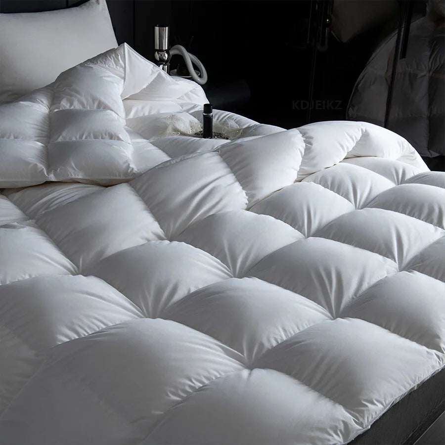 KDJEIKZ Winter Cotton Goose Down Quilt – Five-Star Hotel Duvet, Super Soft & Fluffy for Queen, King & Full Size, All-Season Blanket