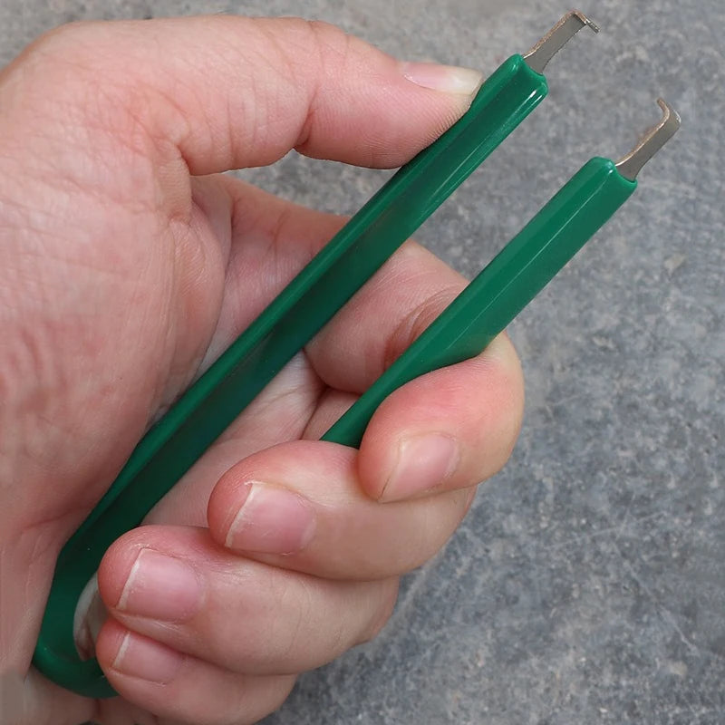 Car Fuse Puller Tool - Mini Plastic and Metal Fuse Extractor for Auto, Van and Vehicle Fuse Removal