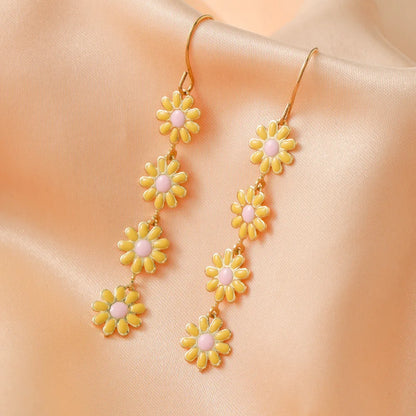 Retro Daisy Flower Earrings - Elegant Small Floral Jewelry for Women Party Gifts