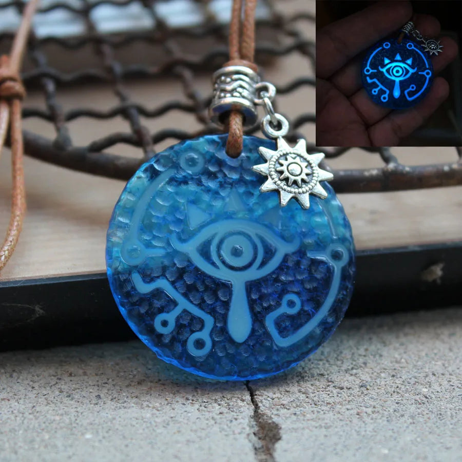 Sheikah Eye Pendant Keychain – Zelda Glow-in-the-Dark Key Ring Charm