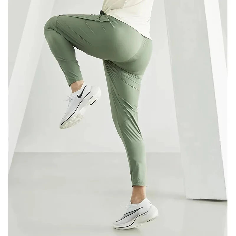 Men’s Quick-Dry Running Pants – Lightweight Jogging Sweatpants with Elastic Waist for Gym & Training