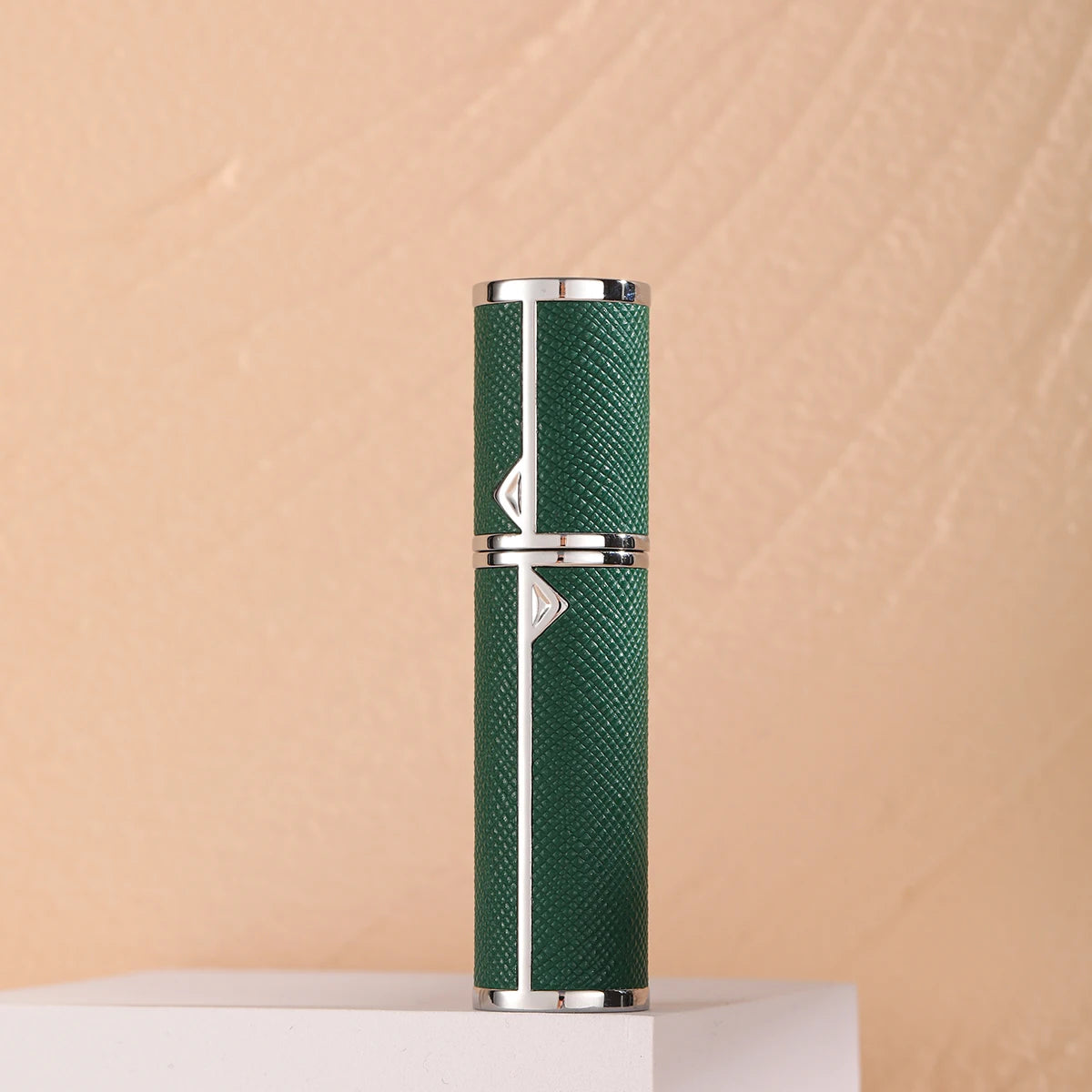 Louischanzl Premium PU Leather Perfume Sprayer – 5ml Travel Atomizer Bottle for Tight-Sealing Fragrance