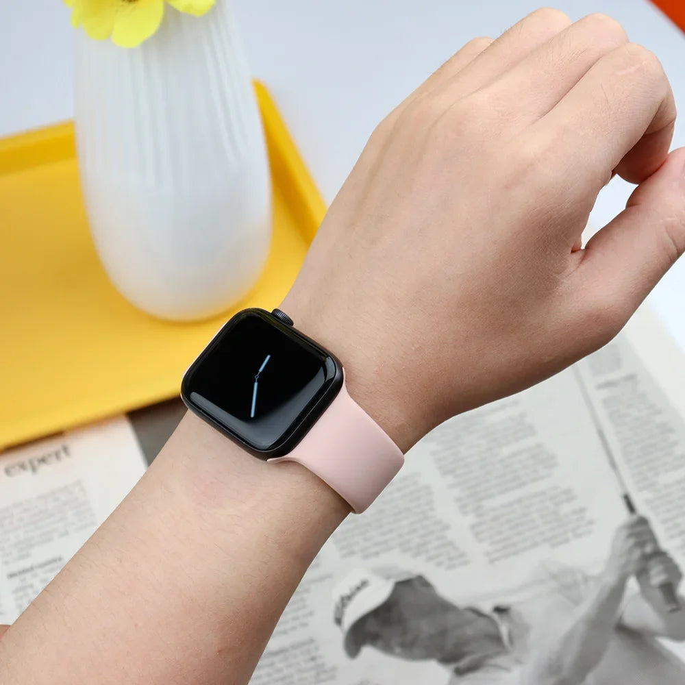 Silicone Sport Band for Apple Watch — Fits Ultra 2/3 & Series 11–SE (40–49mm)