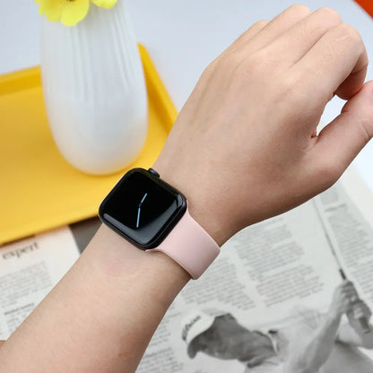 Silicone Sport Band for Apple Watch — Fits Ultra 2/3 & Series 11–SE (40–49mm)
