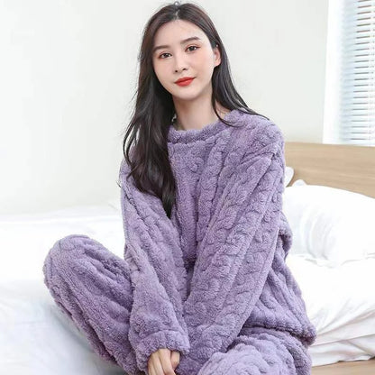Two-Piece Autumn & Winter Pajama Set – Thick Fleece-Lined Coral Velvet Long-Sleeve Top and Pants, Warm Home Wear