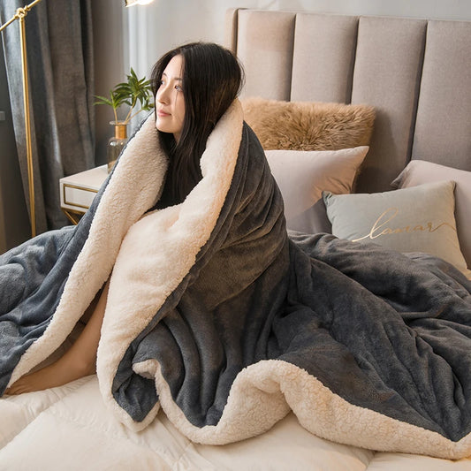 Wool Throw Blanket – Double-Sided Warm Winter Bedspread for Queen Beds & Camping