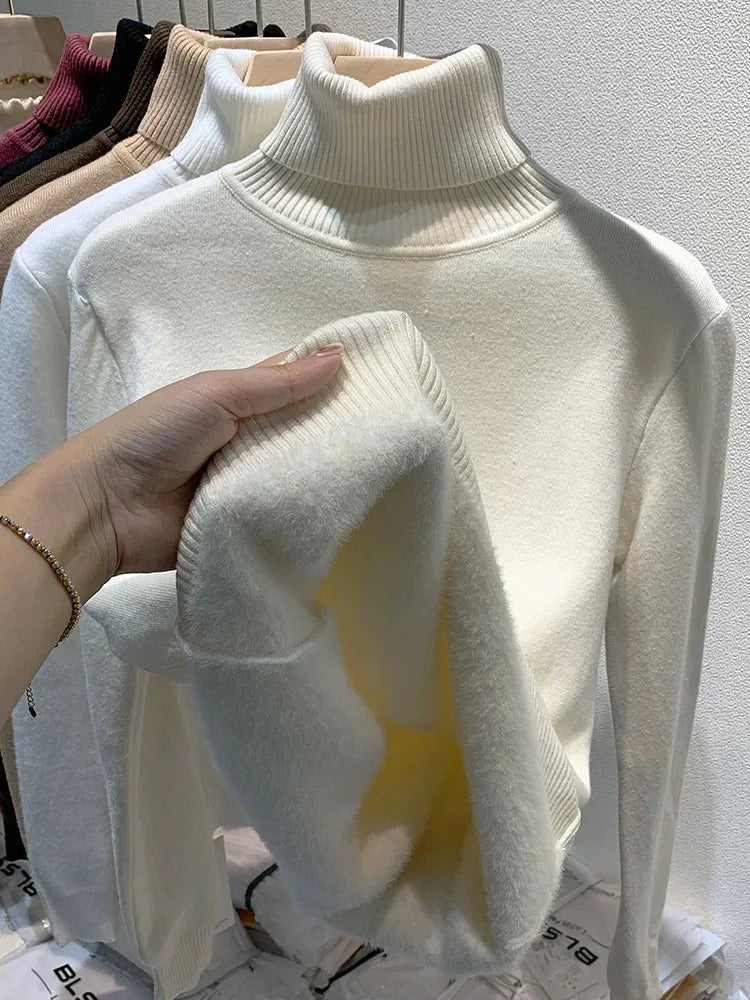 Elegant Turtleneck Winter Sweater for Women - Thick Velvet-Lined Warm Knit Pullover - Slim Fit Jersey Knitwear Jumper