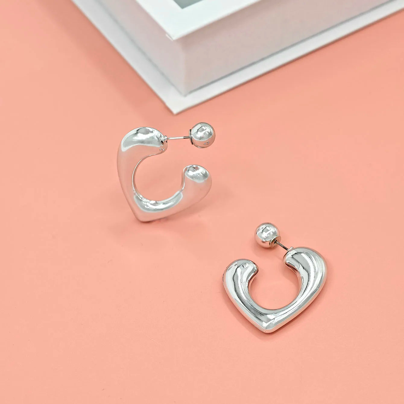 Fashion C-Shaped Earrings for Women – Unique High-End Trendy Jewelry