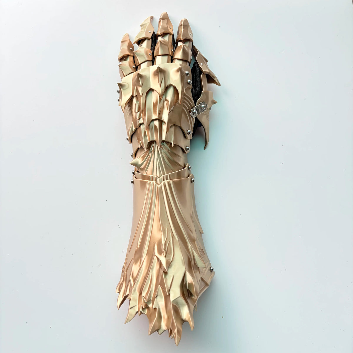 3D Printed Dragon Cosplay Gloves - Customizable Silk PLA Prop Gloves for Boys