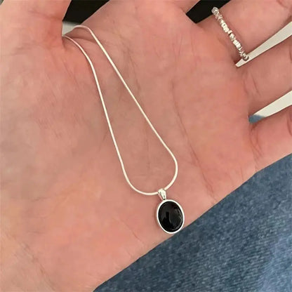Retro Oval Aquamarine Pendant Necklace — Simple Luxury Snake Chain Jewelry for Women & Girls, Fashionable Gift Accessory