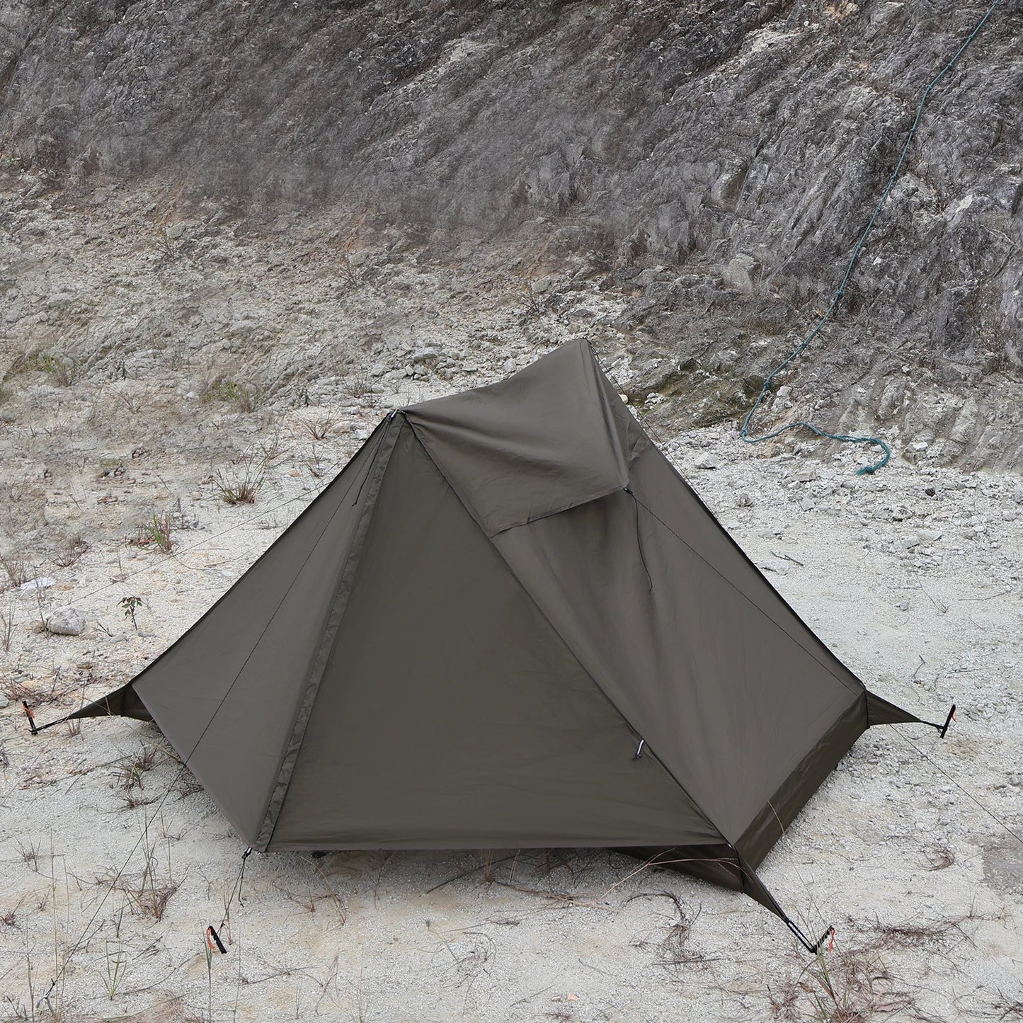 Ultralight 1–2 Person Backpacking Tent - Waterproof Trekking Pole Camping Tent for Hiking & Outdoor Travel