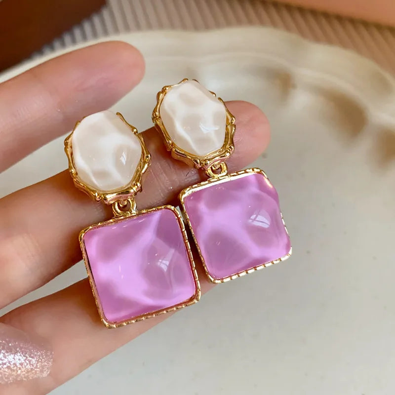 Purple & White Geometric Resin Dangle Earrings – Trendy Asymmetric Drop Jewelry for Women