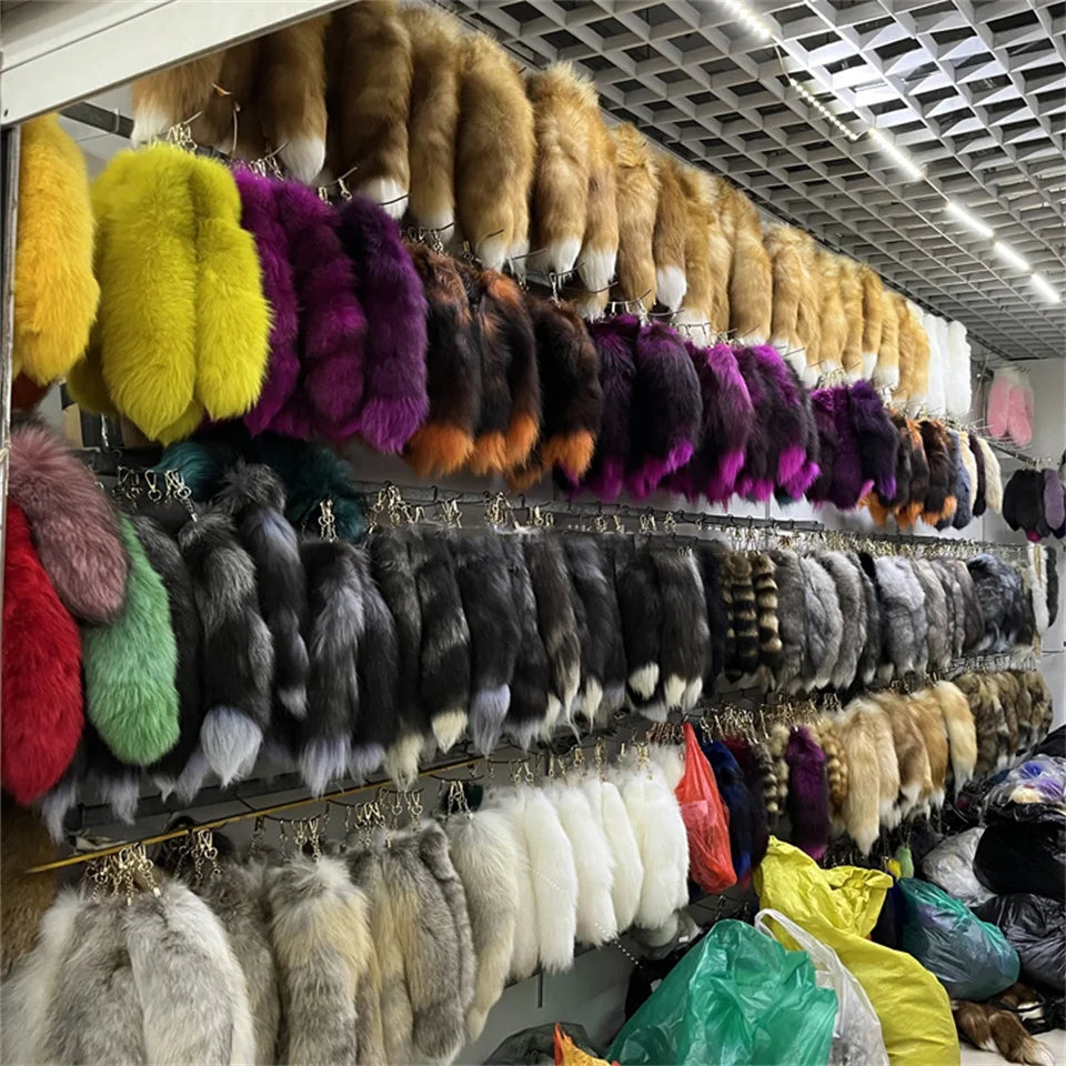 2024 Natural Fox Fur Tail Keychain – Chic Y2K Furry 40cm Keyring Accessory for Women’s Car Keys