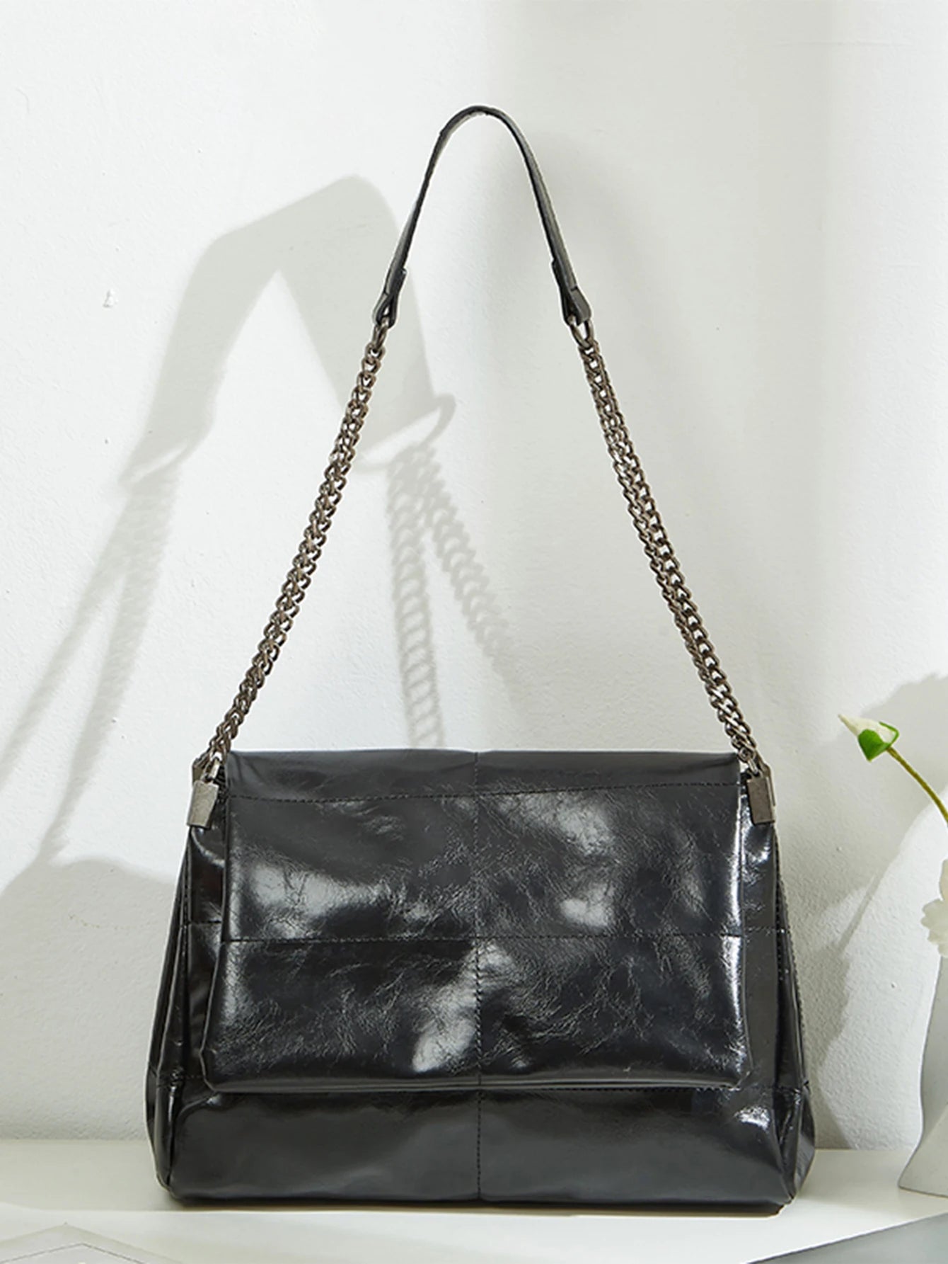 2024 Women's Large Capacity Chain Tote Bag – High-End Commuting Bag, Fashionable Single Shoulder for Spring/Summer