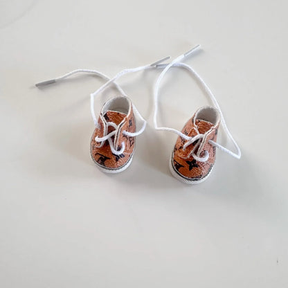 17CM LABUBU Doll Shoes – Lace-Up Printed Sneakers Pendant Accessory for Labubu Dolls
