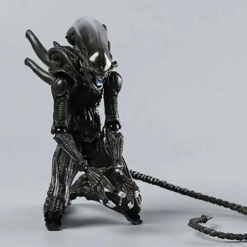 Alien 18CM Humanoid Doll SP108 – Realistic Collectible Figure for Sci-Fi Enthusiasts and Collectors