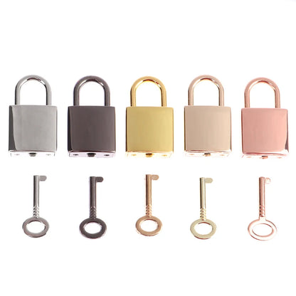 Vintage Heart-Shaped Metal Mini Padlock – Key Lock for Bags, Suitcases, and Luggage Boxes with Key
