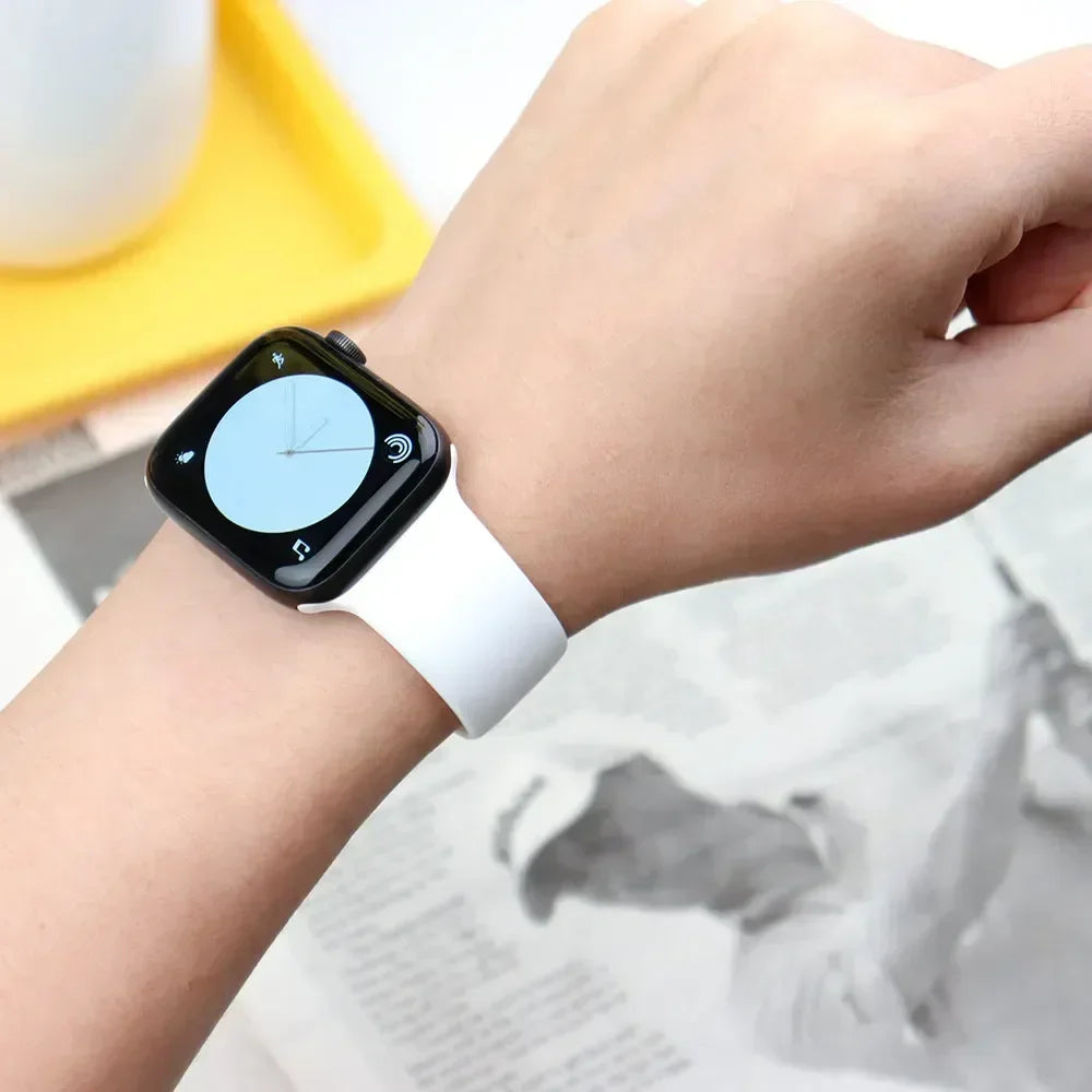 Silicone Sport Band for Apple Watch — Fits Ultra 2/3 & Series 11–SE (40–49mm)