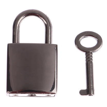 Vintage Heart-Shaped Metal Mini Padlock – Key Lock for Bags, Suitcases, and Luggage Boxes with Key