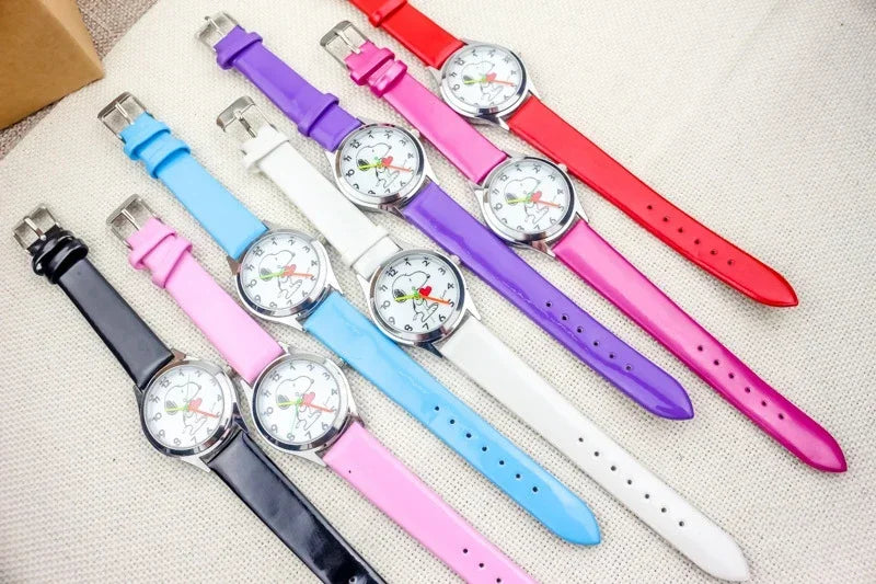 Cute Snoopy Kids Quartz Watch — Kawaii Anime Wristwatch with Colorful Luminous Hands, Fashionable Gift for Boys