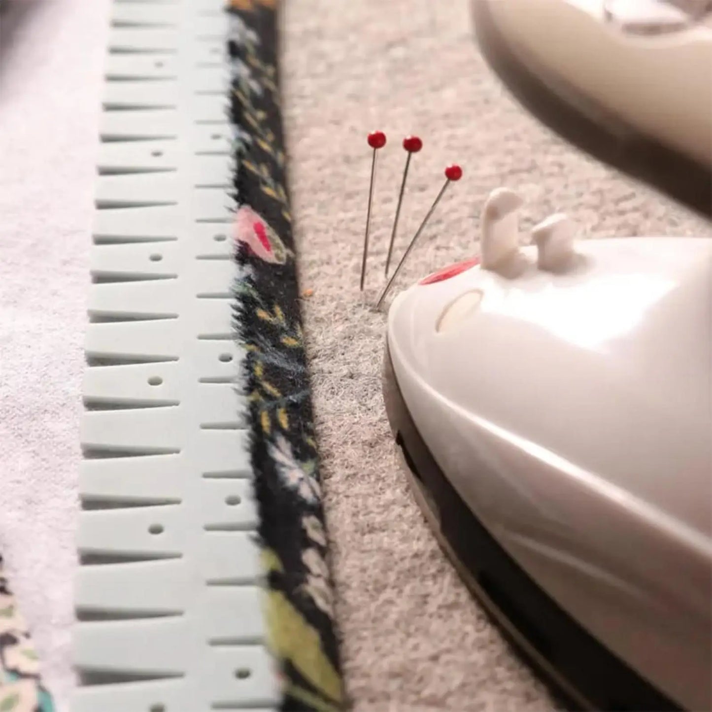 Silicone Hemmer Ruler - Flexible Curve Heat-Resistant Hemming Tool for Sewing & Fabric