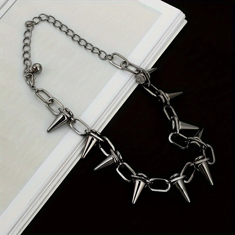 Punk Gothic Studded Spike Choker Necklace – Vintage Rivet Hip Hop Jewelry for Party, Birthday & Valentine’s Day Gift for Lovers